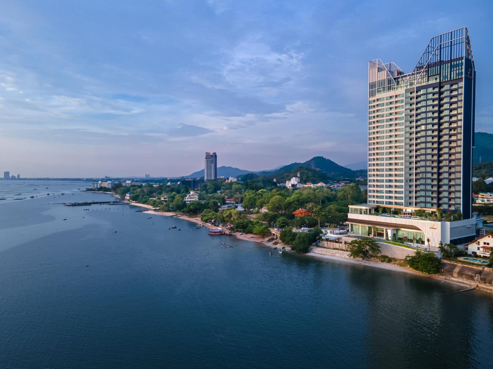 S Sriracha Hotel & Residence 是拉差 外观 照片